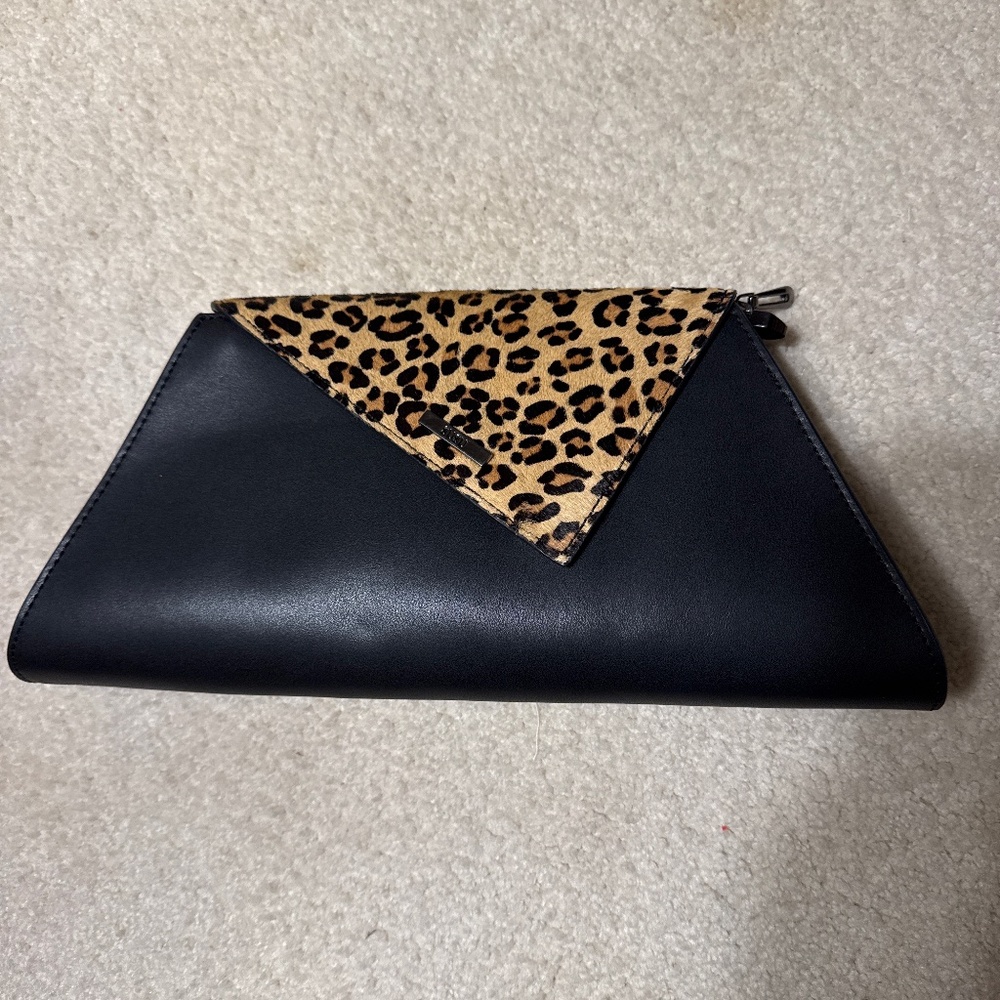 Susu Angelica clutch